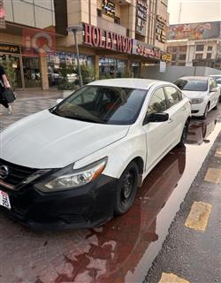 نيسان ألتيما